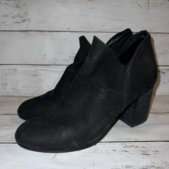 Eileen Fisher Black Suede Ankle Petal Boot - Women 10 - Classic Chic Bootie - Picture 3 of 6